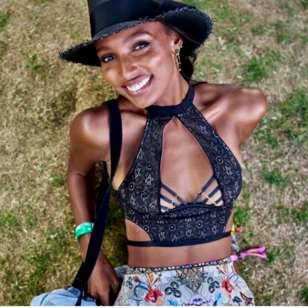 🪞 NWT VS lacey corset high neck very sexy bra top by victoria’s secret